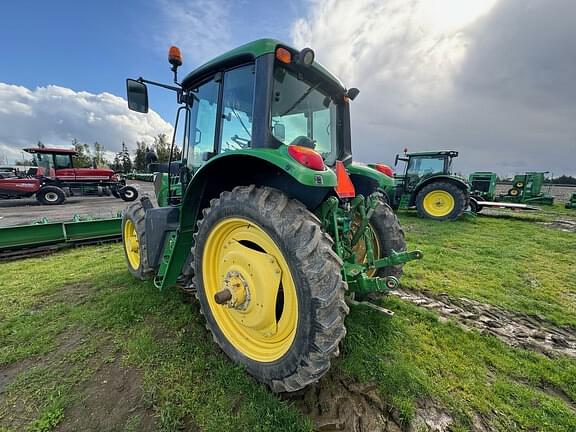 Image of John Deere 6115M equipment image 1