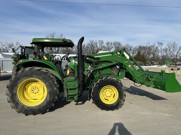 Image of John Deere 6115M Image 1