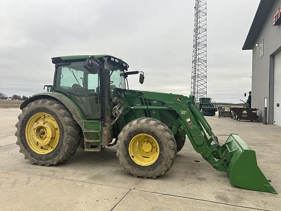 Image of John Deere 6115R equipment image 1