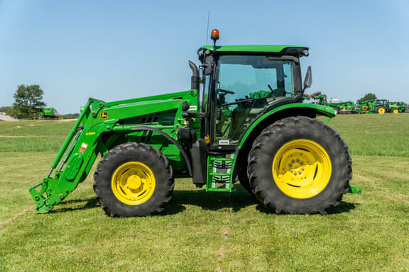 Image of John Deere 6115R equipment image 1