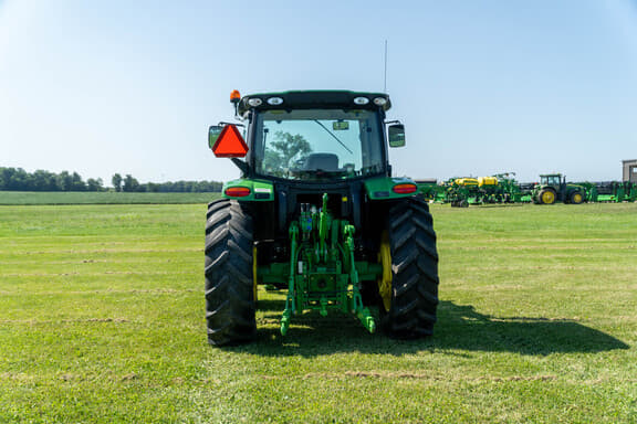 Image of John Deere 6115R equipment image 3