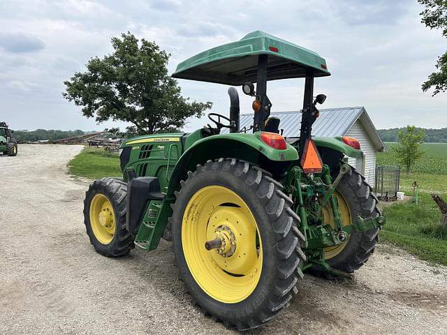 Image of John Deere 6125M equipment image 3