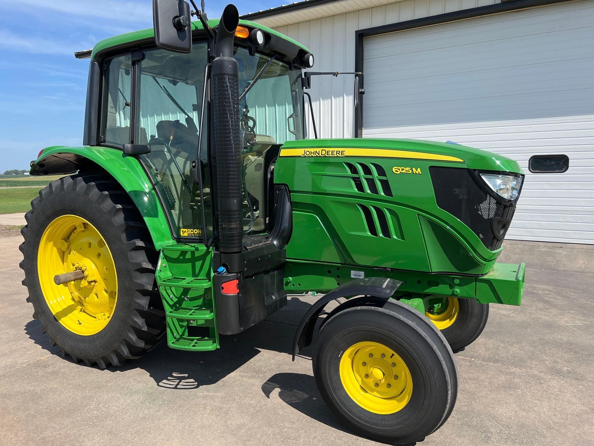 Main image John Deere 6125M