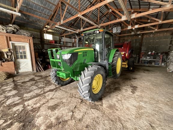 Image of John Deere 6125M equipment image 1