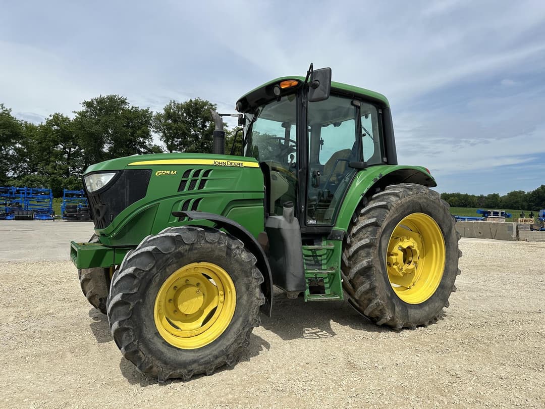 Image of John Deere 6125M Primary image