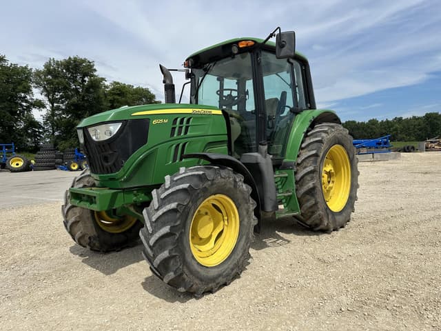 Image of John Deere 6125M equipment image 1