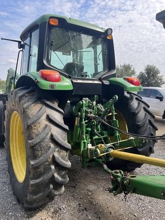 Image of John Deere 6125M equipment image 4
