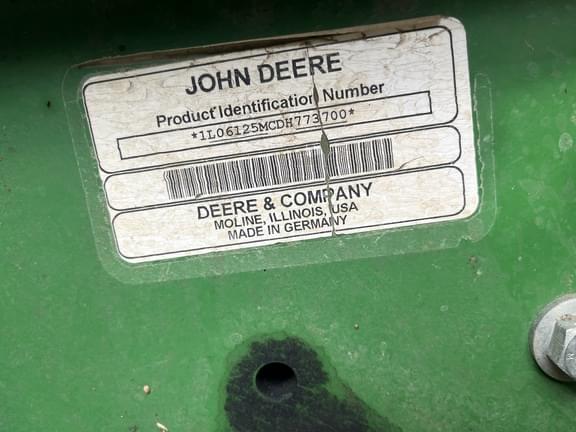 Image of John Deere 6125M equipment image 1