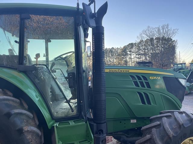 Image of John Deere 6125M equipment image 4