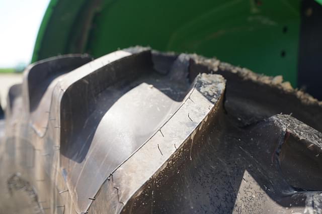 Image of John Deere 6125M equipment image 4