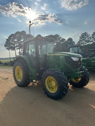 Image of John Deere 6125M equipment image 2