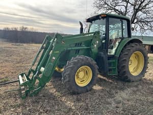 2013 John Deere 6125M Image