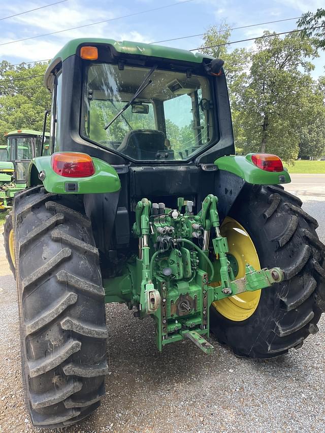Image of John Deere 6125M equipment image 3