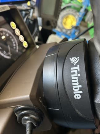 Image of John Deere 6125M equipment image 4