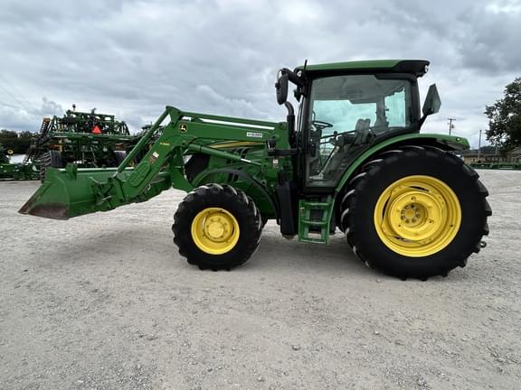 Image of John Deere 6125R equipment image 1