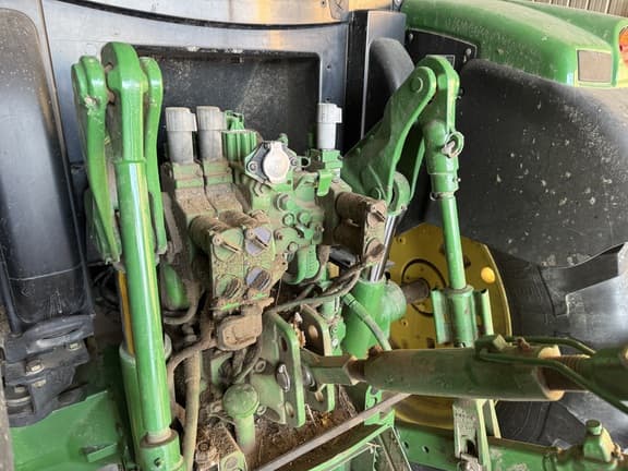 Image of John Deere 6125R equipment image 4