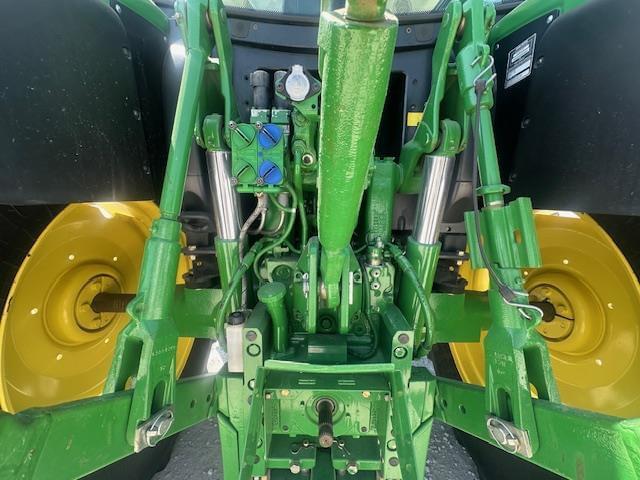 Image of John Deere 6125R equipment image 4