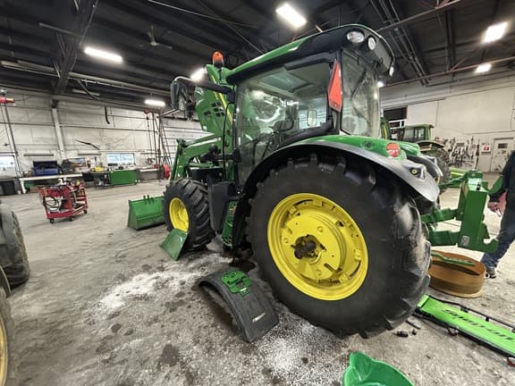 Image of John Deere 6125R equipment image 4