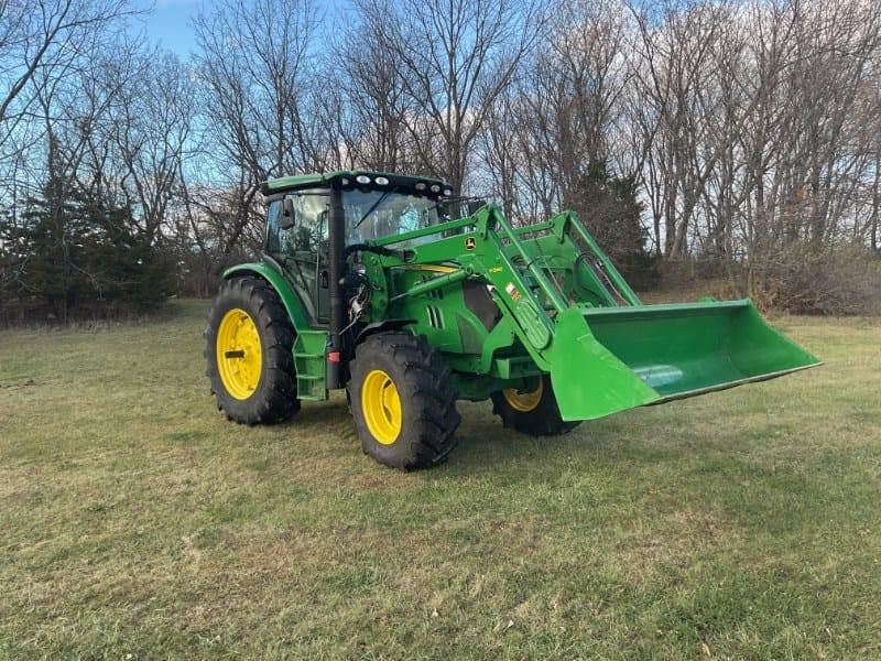 2013 John Deere 6125R Equipment Image0