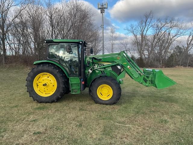 Image of John Deere 6125R equipment image 1