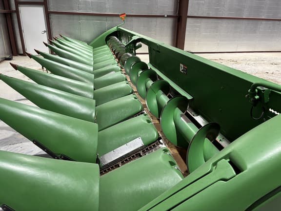 Image of John Deere 612C equipment image 3