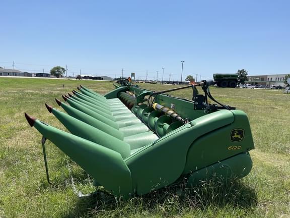 Image of John Deere 612C equipment image 4