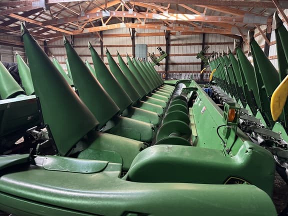 Image of John Deere 612C equipment image 2