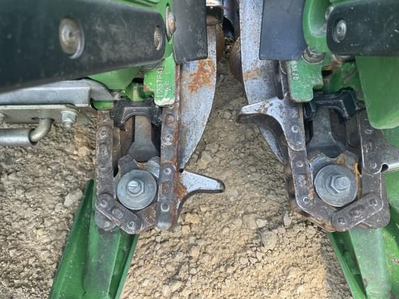 Image of John Deere 612C equipment image 3
