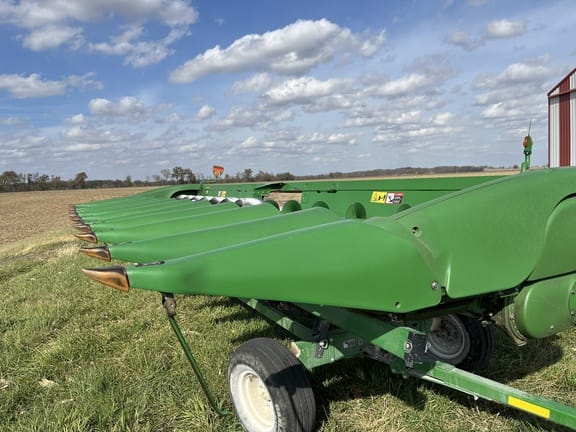 Main image John Deere 612C