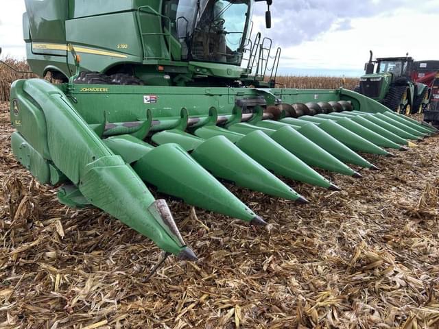 Image of John Deere 612C equipment image 2