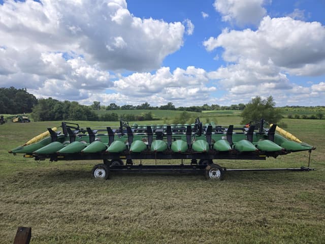 Image of John Deere 612C equipment image 1