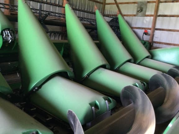 Image of John Deere 612C equipment image 4