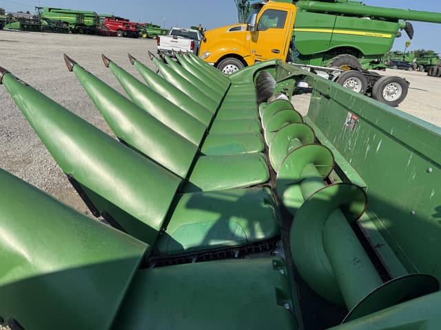 Image of John Deere 612C equipment image 3