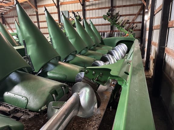 Image of John Deere 612C equipment image 3