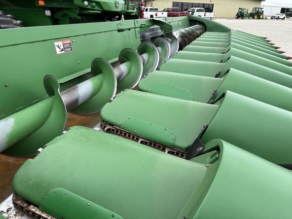 Image of John Deere 612C equipment image 2