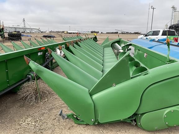 Image of John Deere 612C equipment image 4