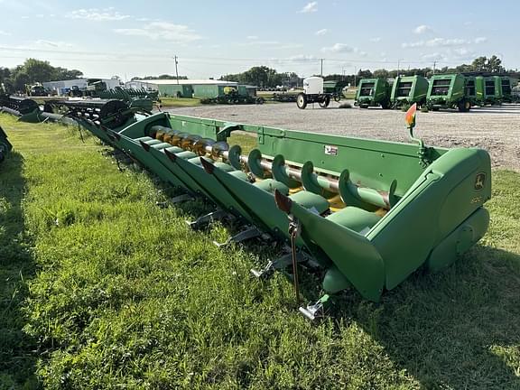 Image of John Deere 612C equipment image 3