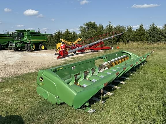 Image of John Deere 612C equipment image 4