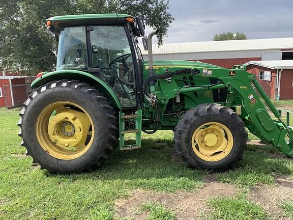 Image of John Deere 6130D equipment image 2