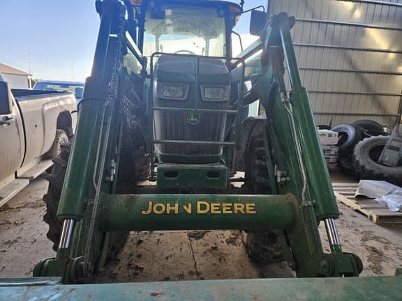 Image of John Deere 6130D equipment image 3