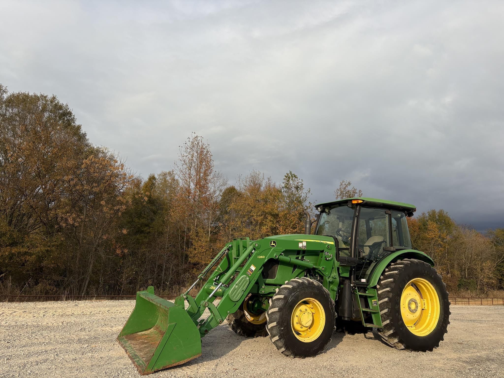 2013 John Deere 6140D Equipment Image0