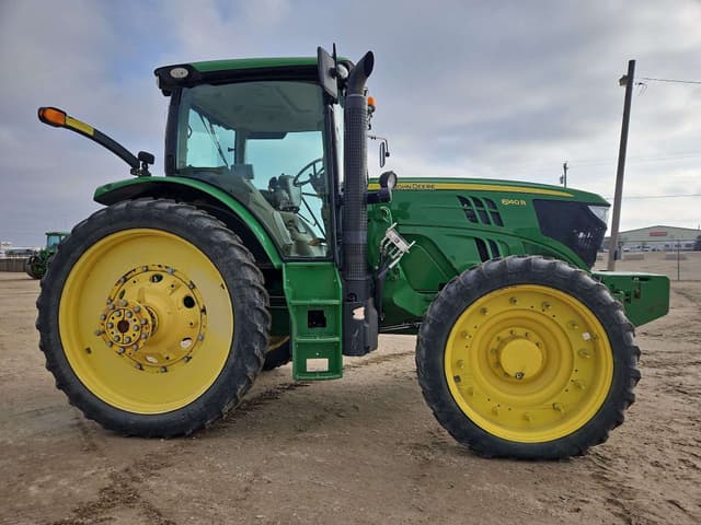 Image of John Deere 6140R equipment image 4