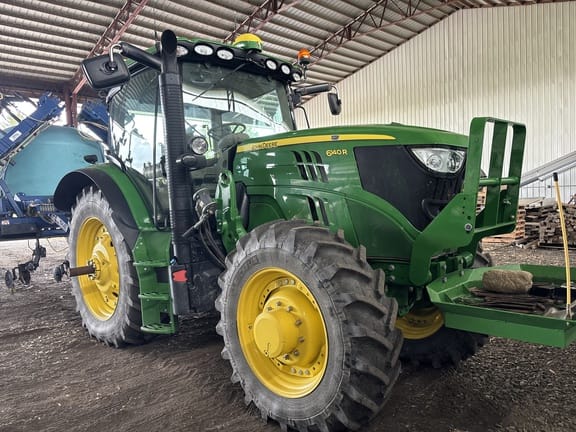 2013 John Deere 6140R Equipment Image0