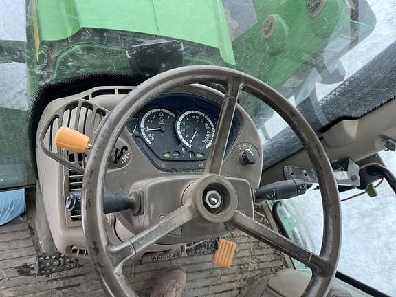 Image of John Deere 6140R equipment image 4