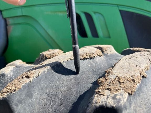 2013 John Deere 6150M Equipment Image0