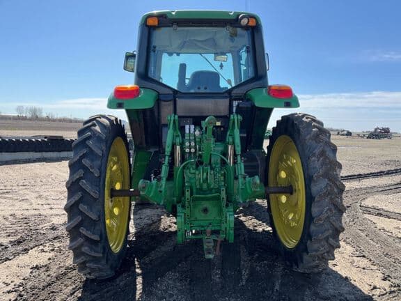 Image of John Deere 6150M equipment image 4
