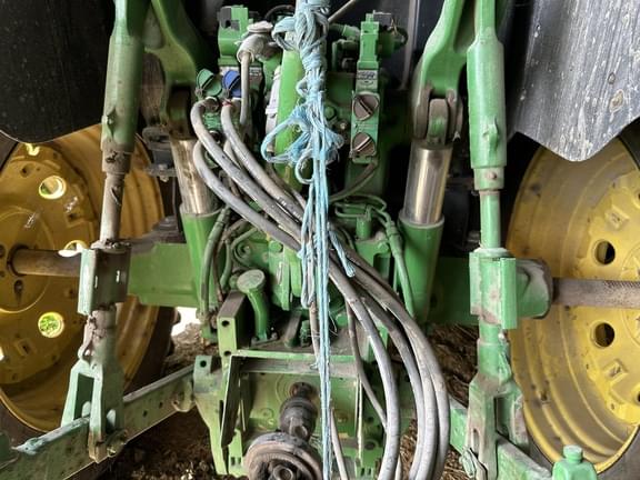 Image of John Deere 6150R equipment image 1