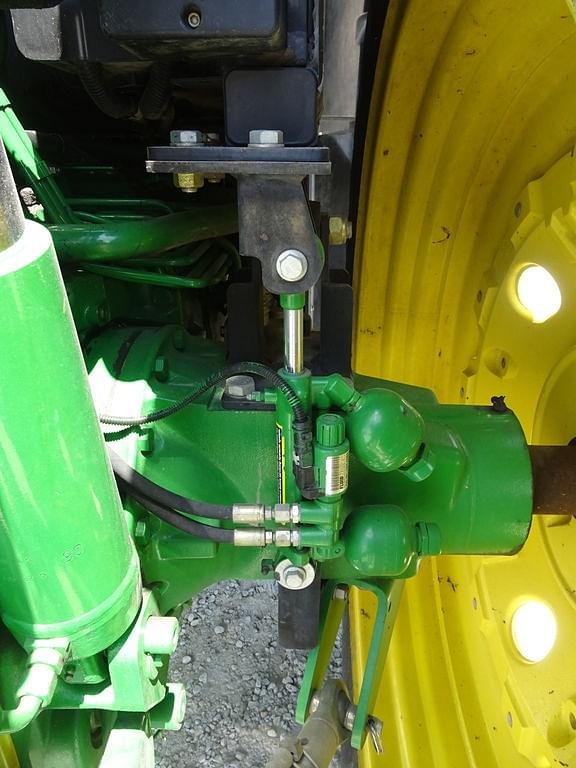 Image of John Deere 6150R equipment image 4