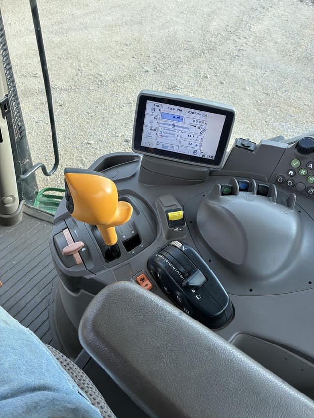 Image of John Deere 6150R equipment image 4