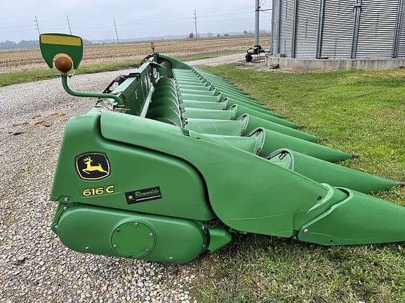 Image of John Deere 616C equipment image 3